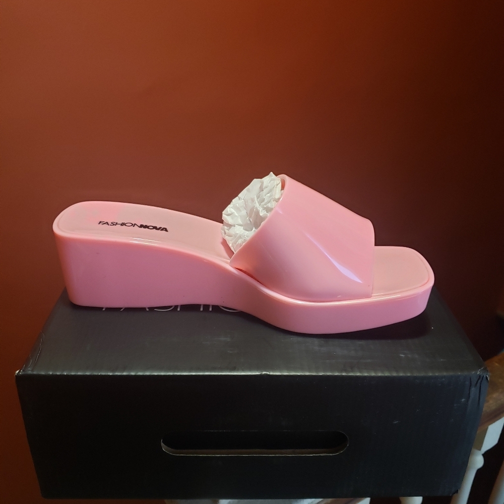 Slides Pink size 9